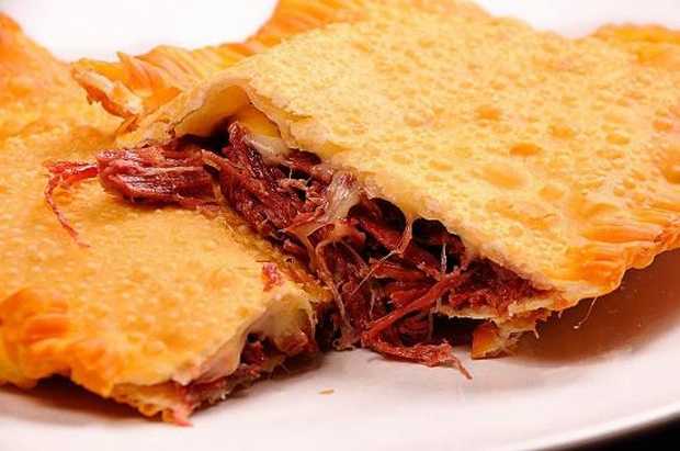 Pastel-de-carne-seca