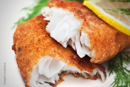Arroz_com_fil__de_peixe_frito_ou_na_grelha.