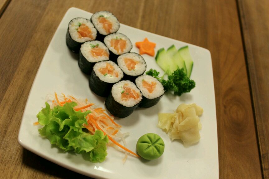 Maki_salmao