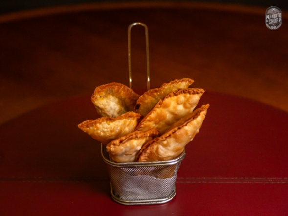 Porção de Pastéis