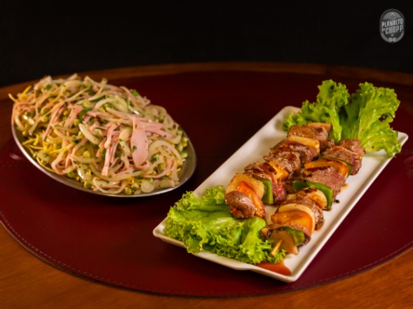 Brochete de Filé à Francesa